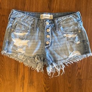 NWOT* Abercrombie & Fitch Boyfriend distressed blue jean shorts size 2